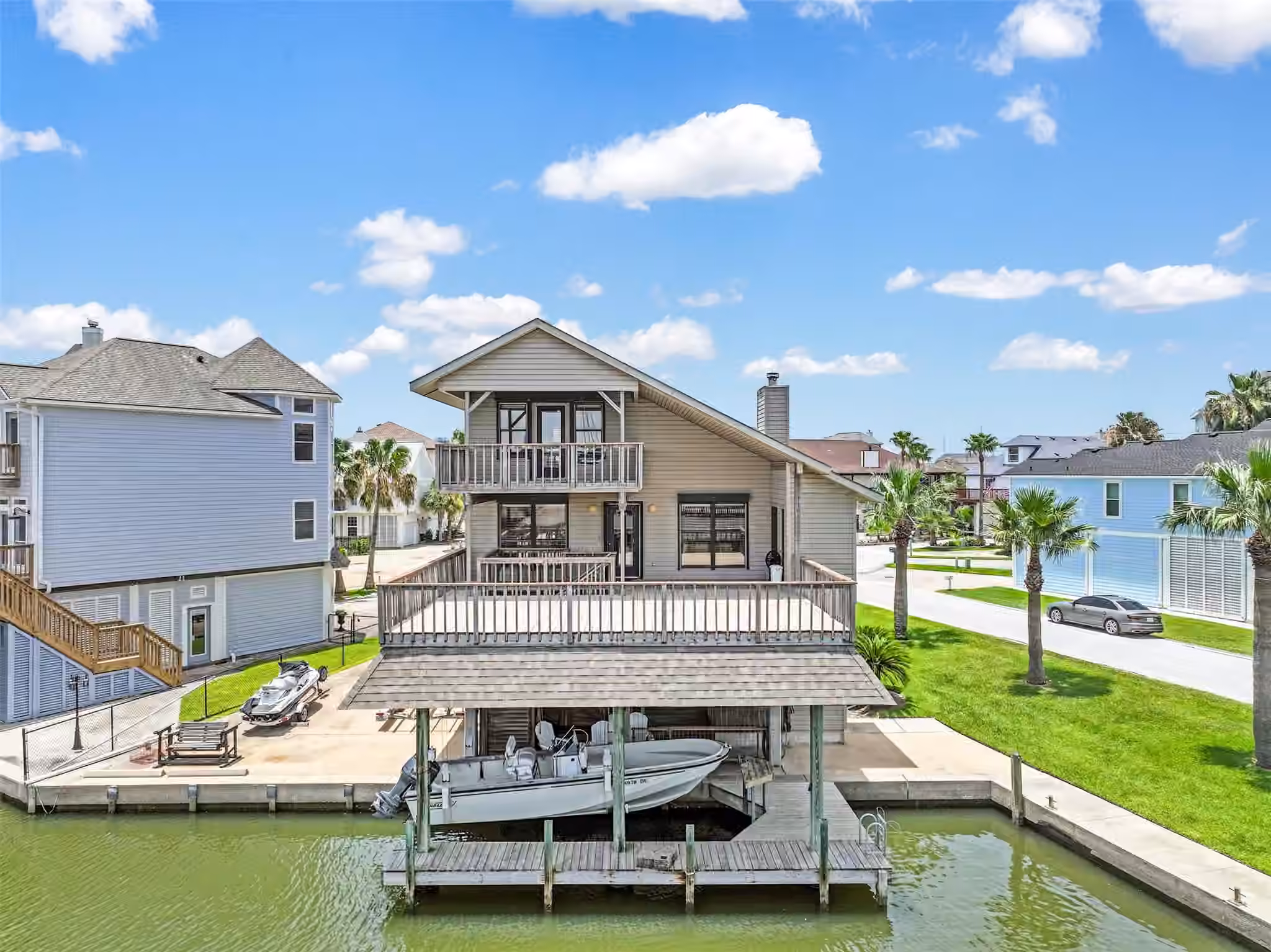 Photo 4 of 214 Easterly Drive, Tiki Island, TX