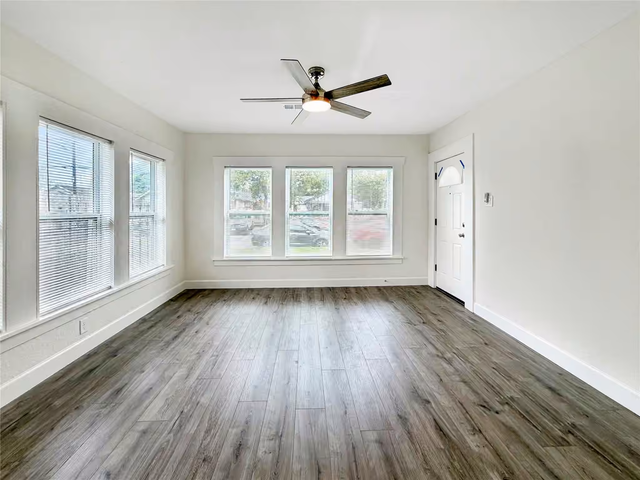 Photo 5 of 6818 Avenue O, Houston, TX