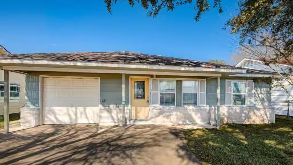 Photo of 714 W 7th Street, Freeport, TX 77541