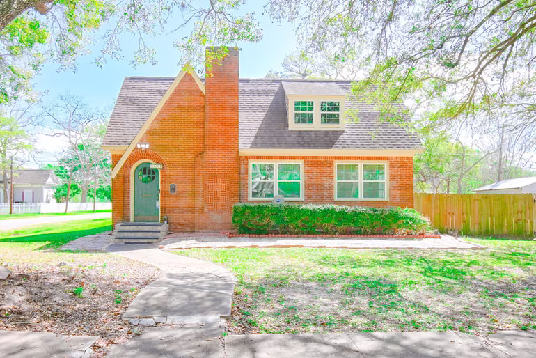 Photo 6 of 2801 Avenue I, Bay City, TX