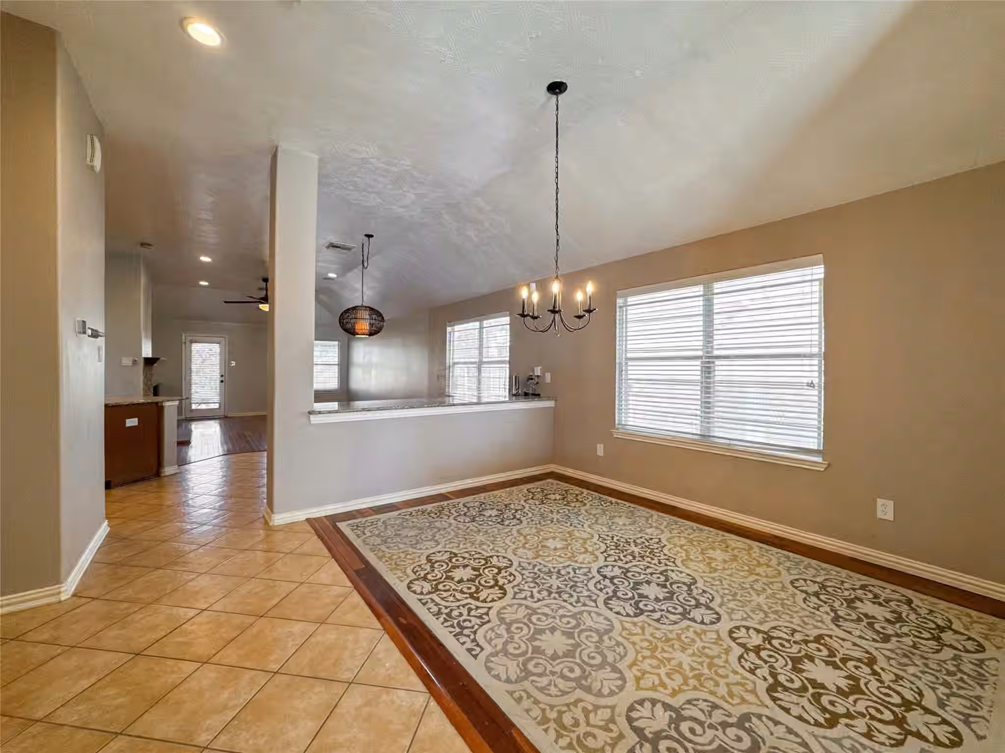 Photo 7 of 1527 Stone Mesa Drive, Houston, TX