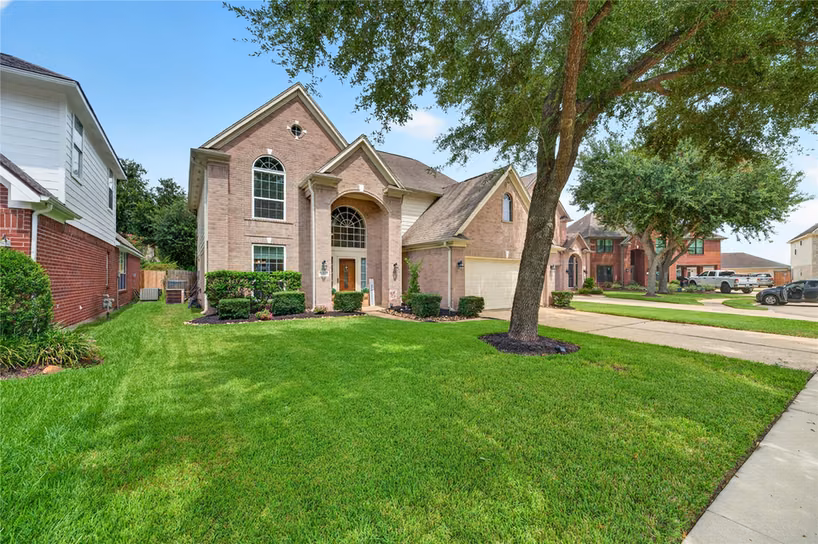 Photo 2 of 7023 Kemper Dr, Pasadena, TX