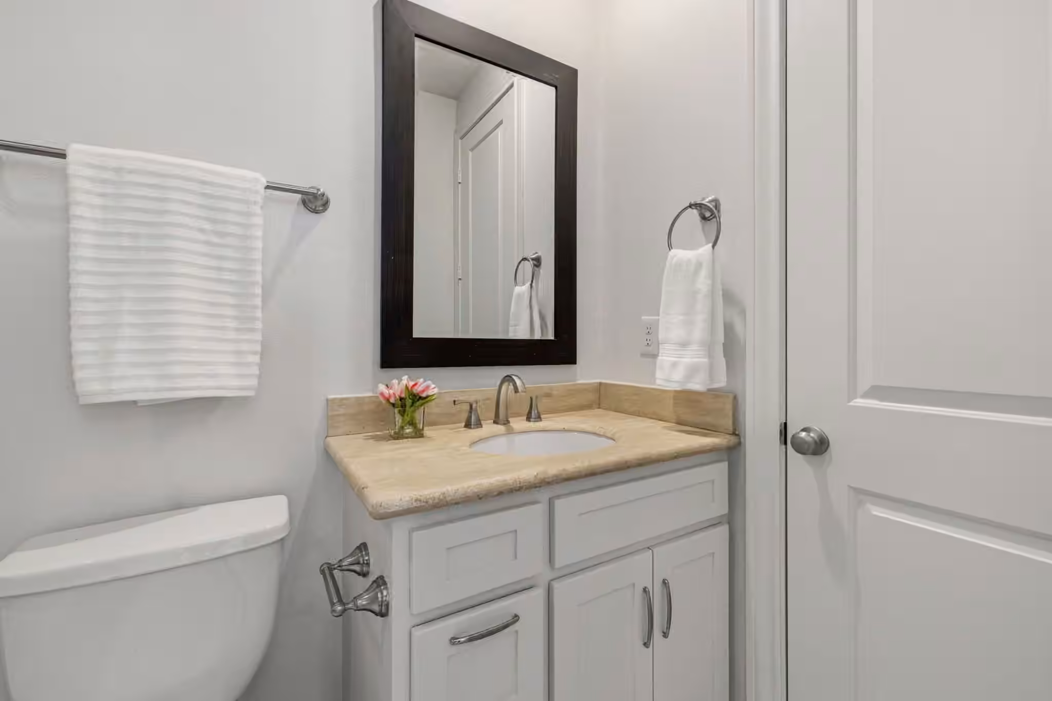 Photo 7 of 1244 W 23rd Street, Houston, TX