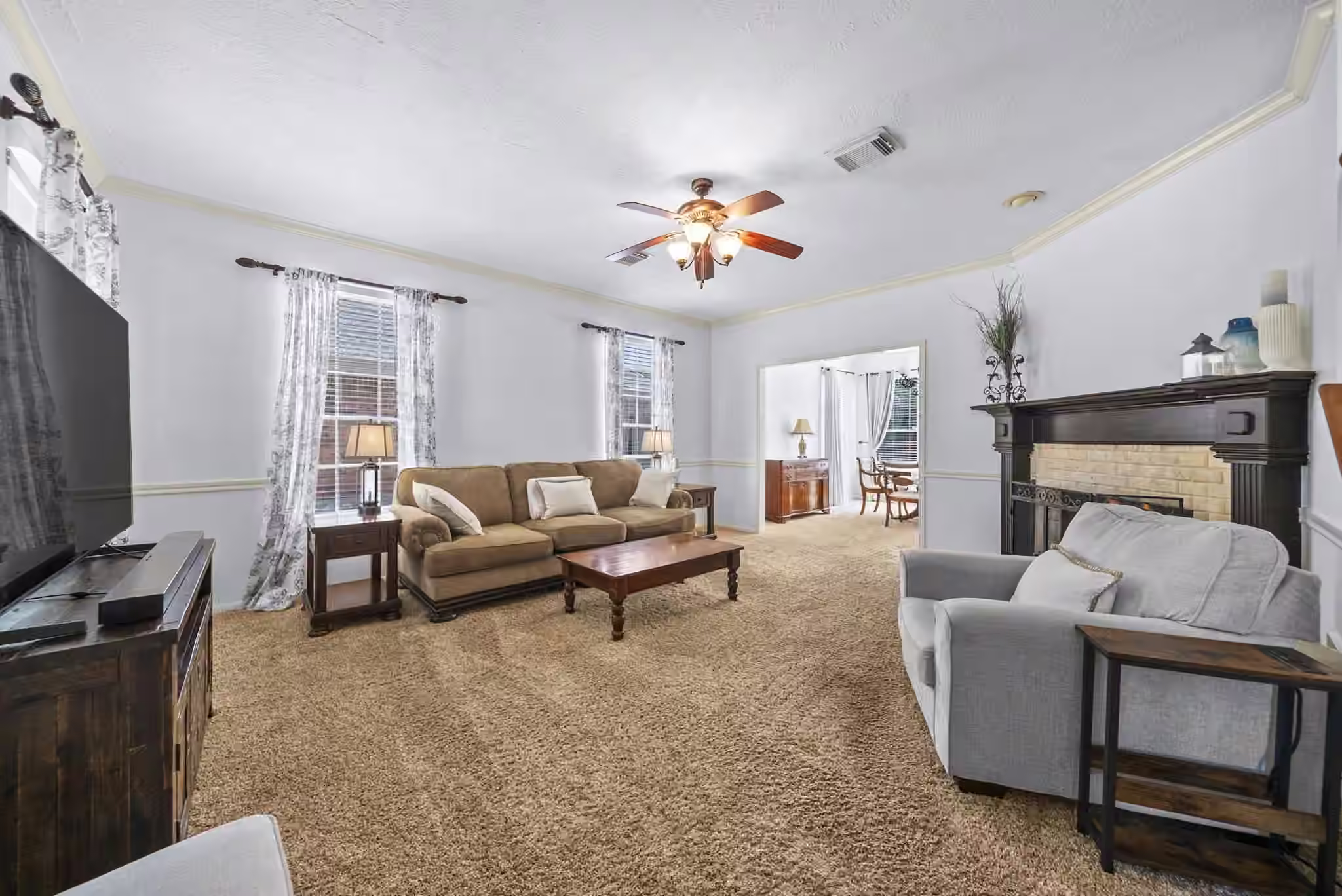 Photo 5 of 11323 Chestnut Woods Trail, Houston, TX