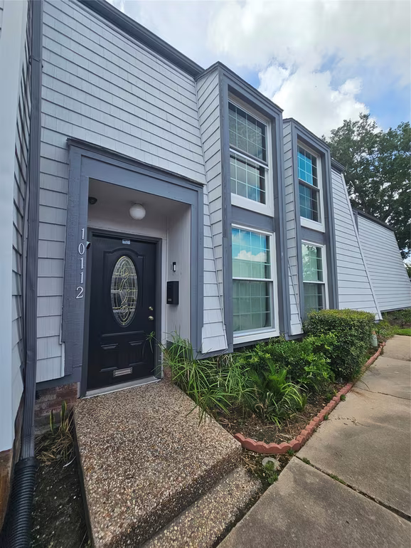 Photo of 10112 Beekman Place Drive, Houston, TX 77043