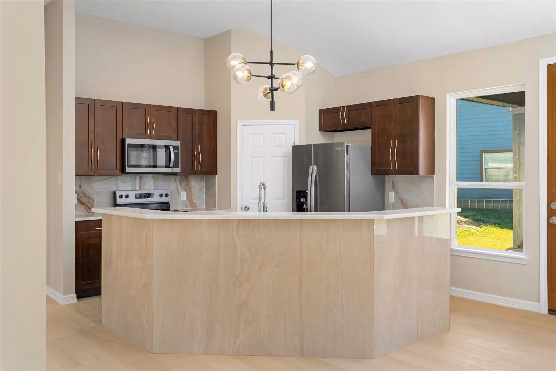 Photo 4 of 4654 N Teague Street, Rosharon, TX