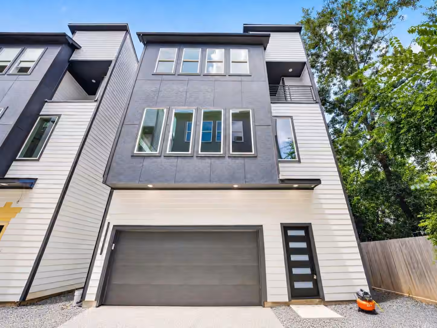 Photo 2 of 1928 Laverne Street, Houston, TX
