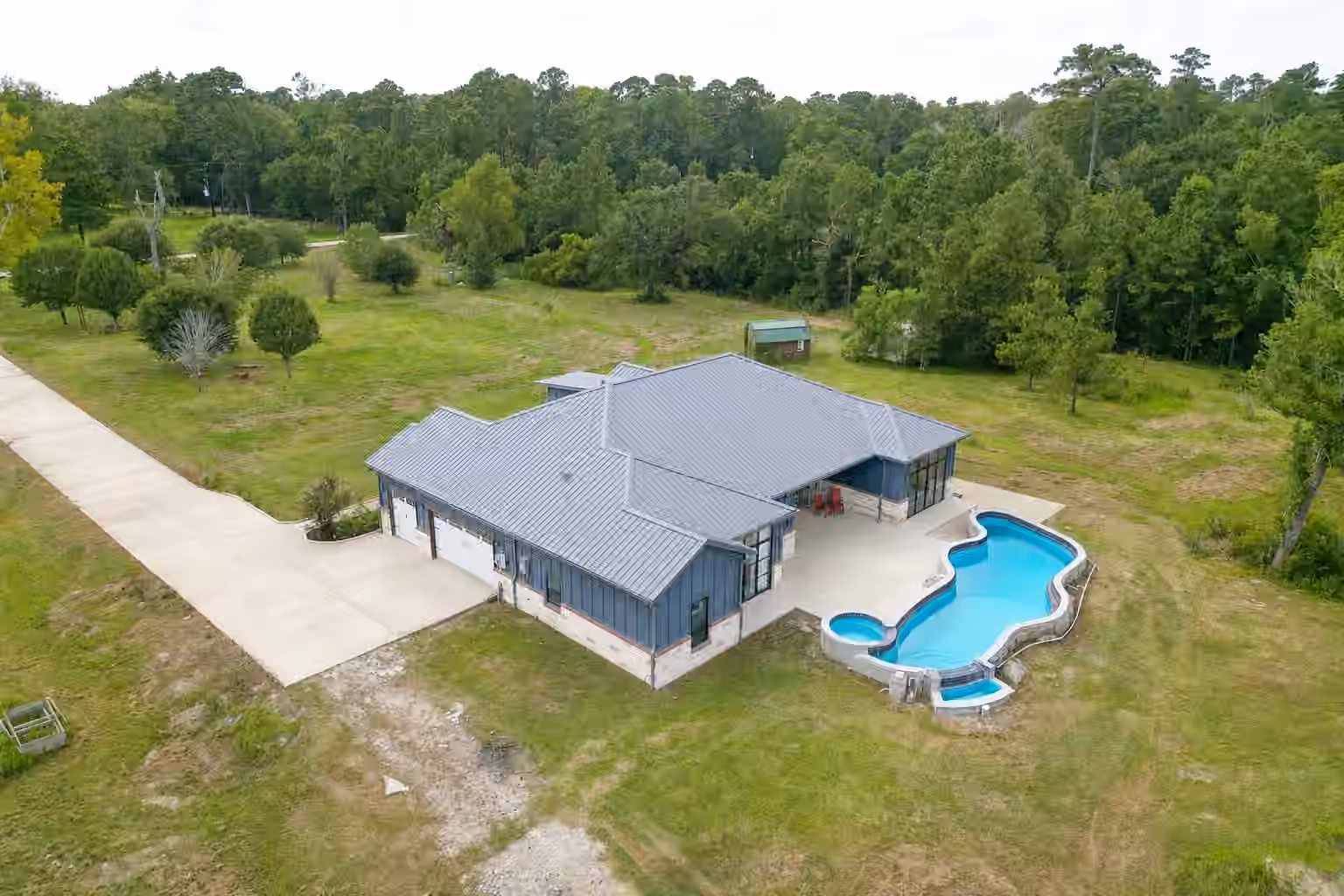 Photo 3 of 4914 Harvey Road, Crosby, TX