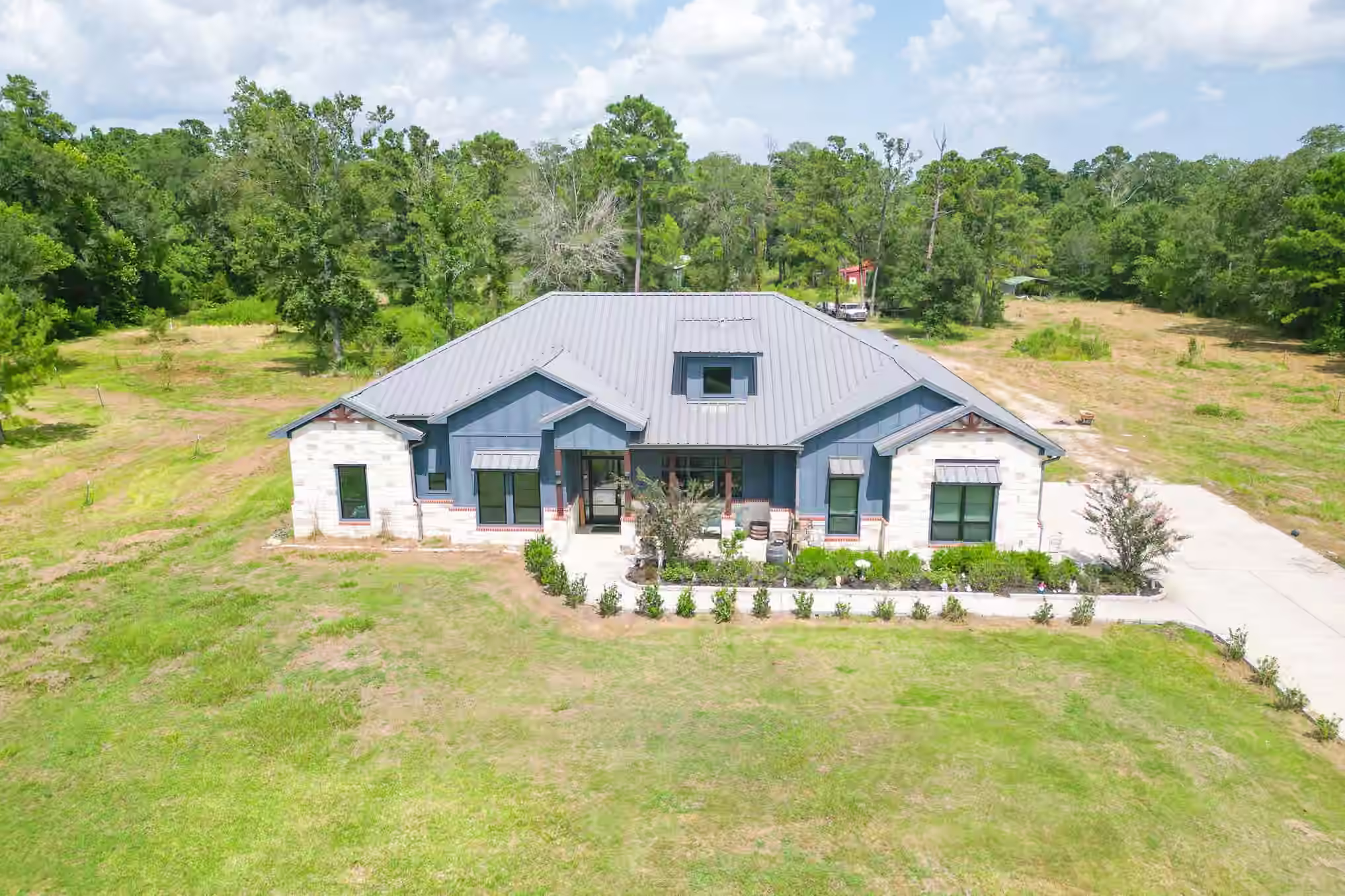 Photo 4 of 4914 Harvey Road, Crosby, TX