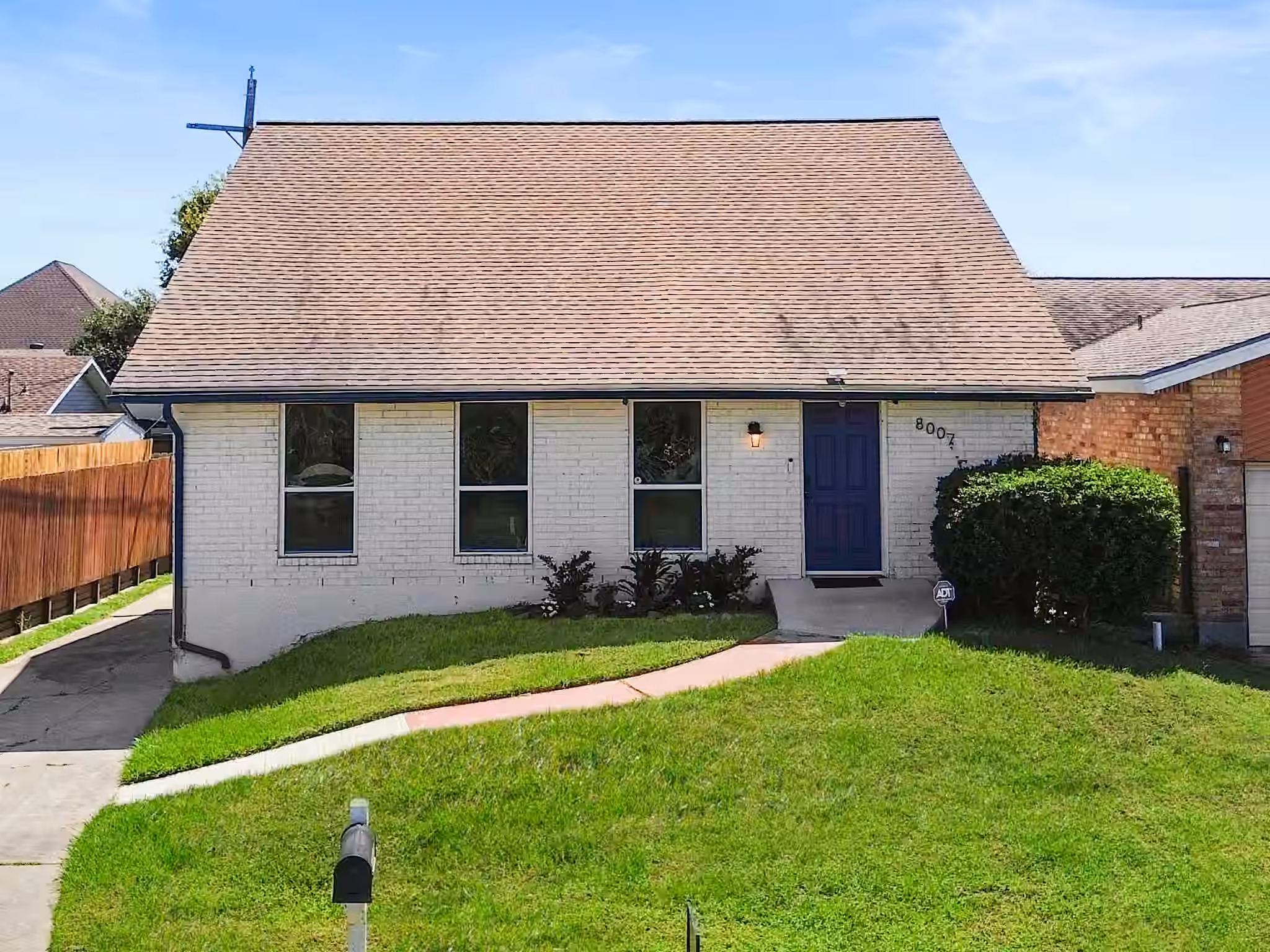 Photo 3 of 8007 Beluche Drive, Galveston, TX
