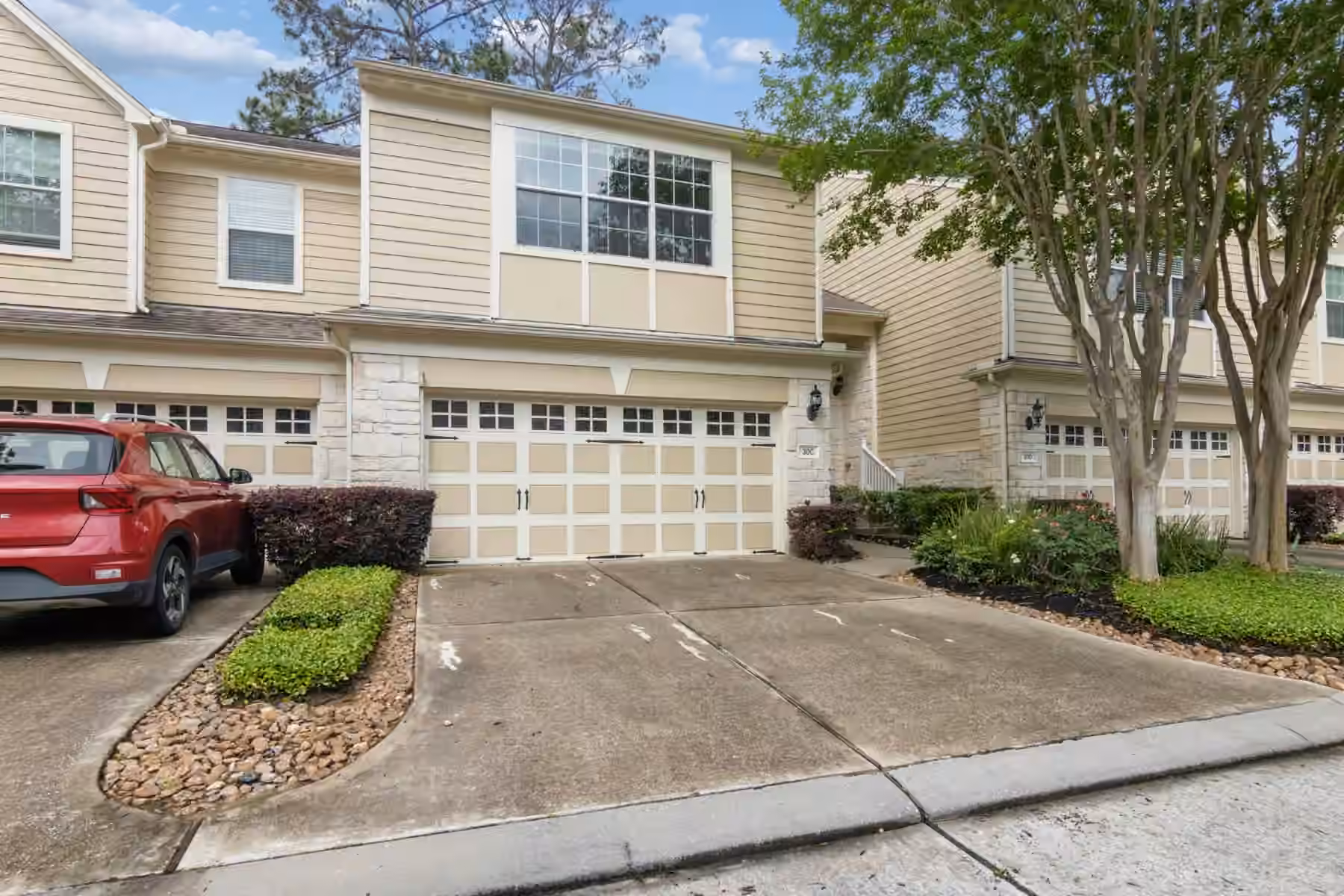 Photo 2 of 13600 Breton Ridge Street 30C, Houston, TX