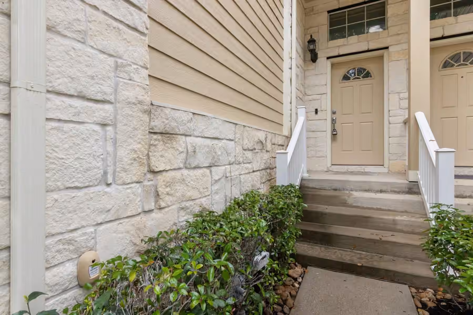 Photo 3 of 13600 Breton Ridge Street 30C, Houston, TX