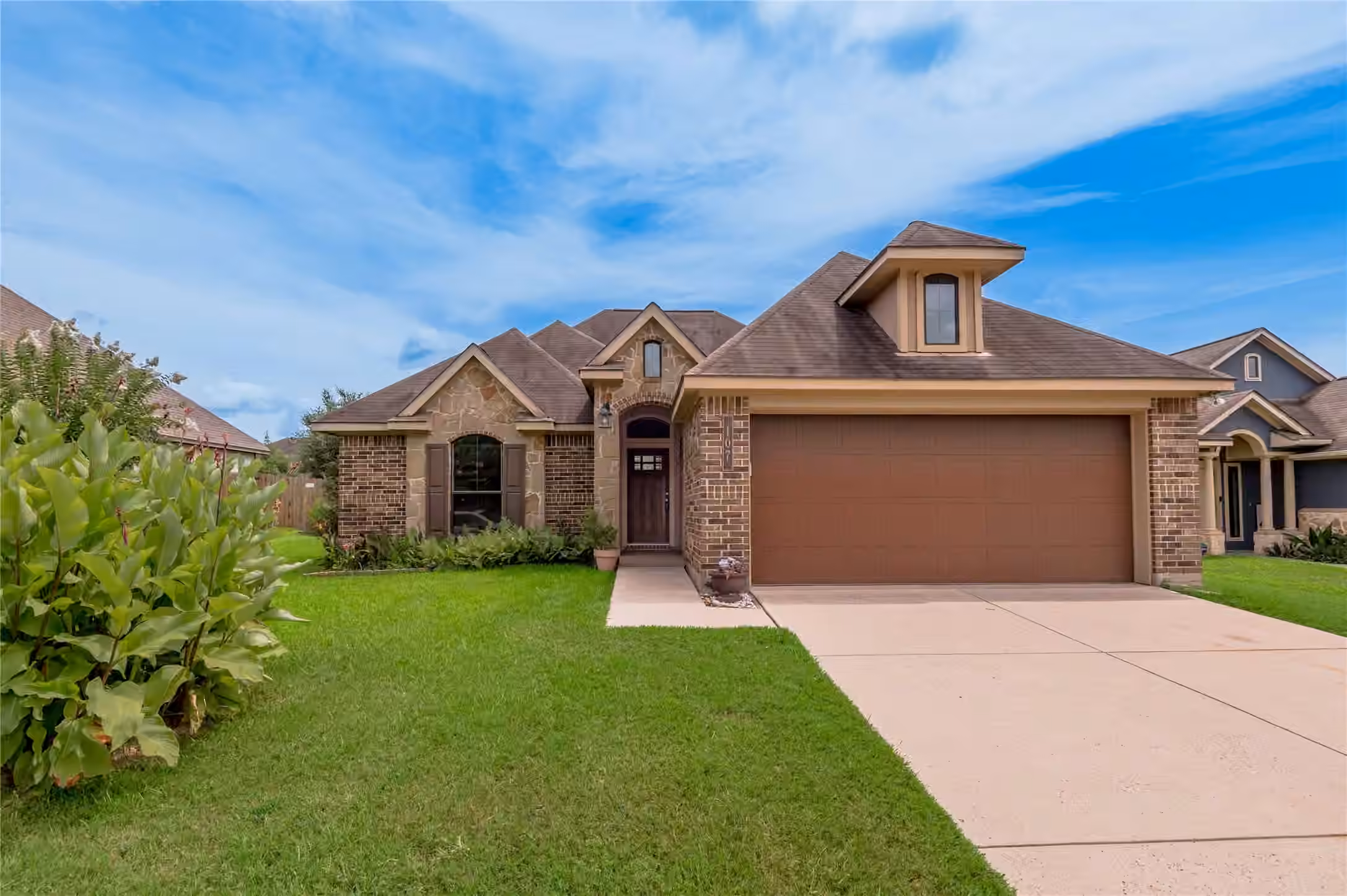 Photo 2 of 107 Enfield Court, Huntsville, TX