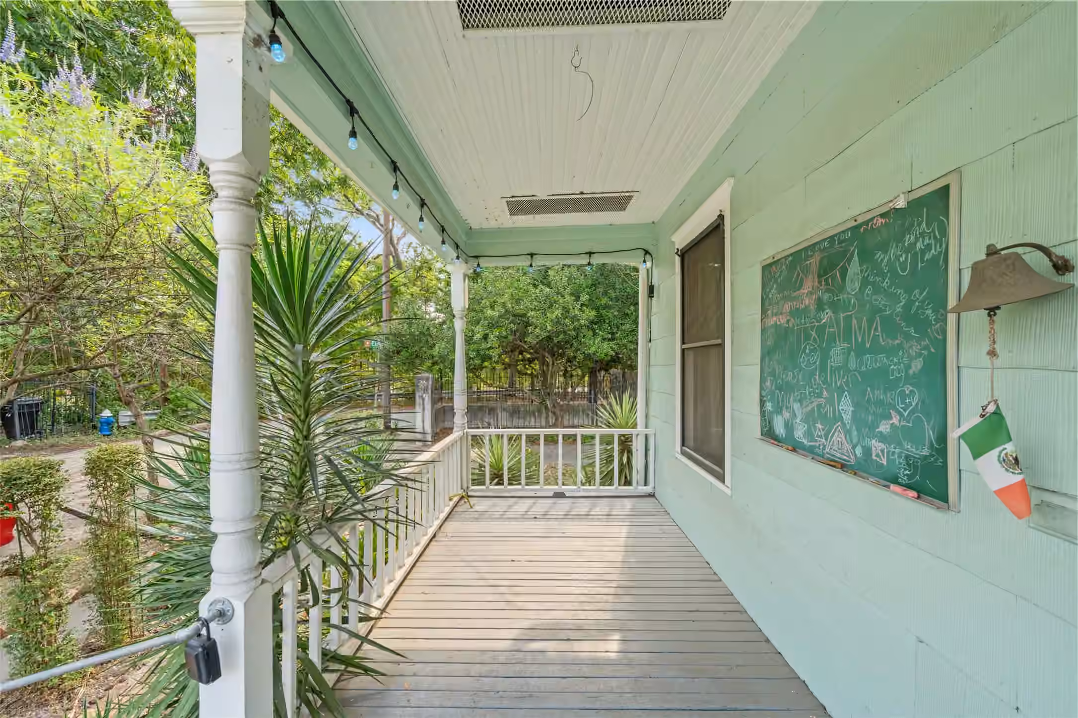 Photo 6 of 118 Alma Street, Houston, TX