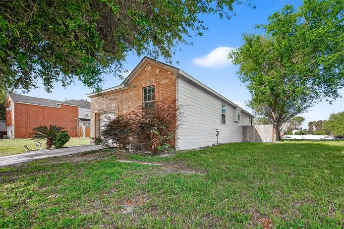 Photo 5 of 17111 Loch Raven Lane, Houston, TX