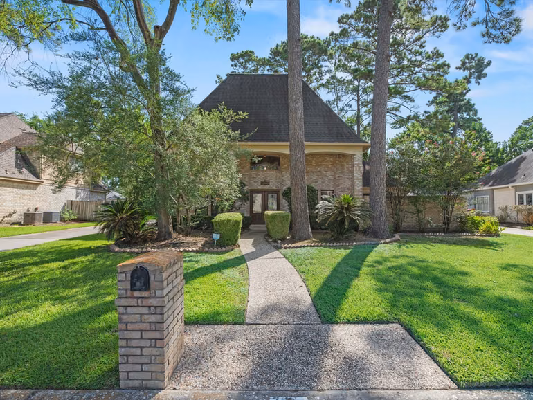 Photo of 18310 Lake Oaks Drive, Spring, TX 77388