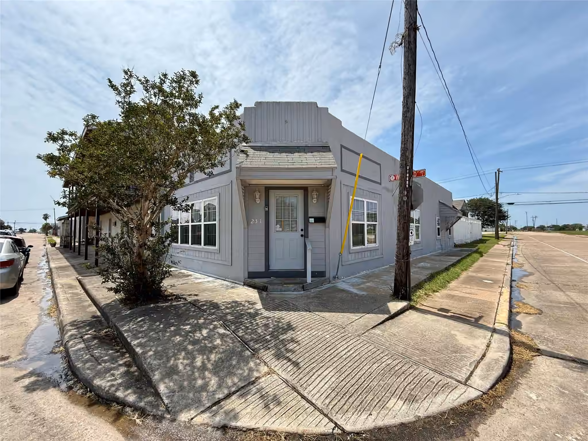 Photo of 231 W Broad Street, Freeport, TX 77541