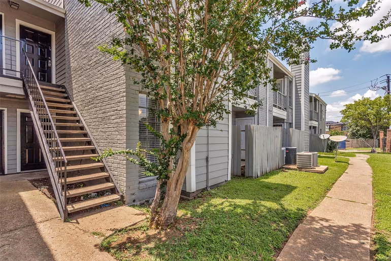 Photo 5 of 12500 Sandpiper Drive 189, Houston, TX