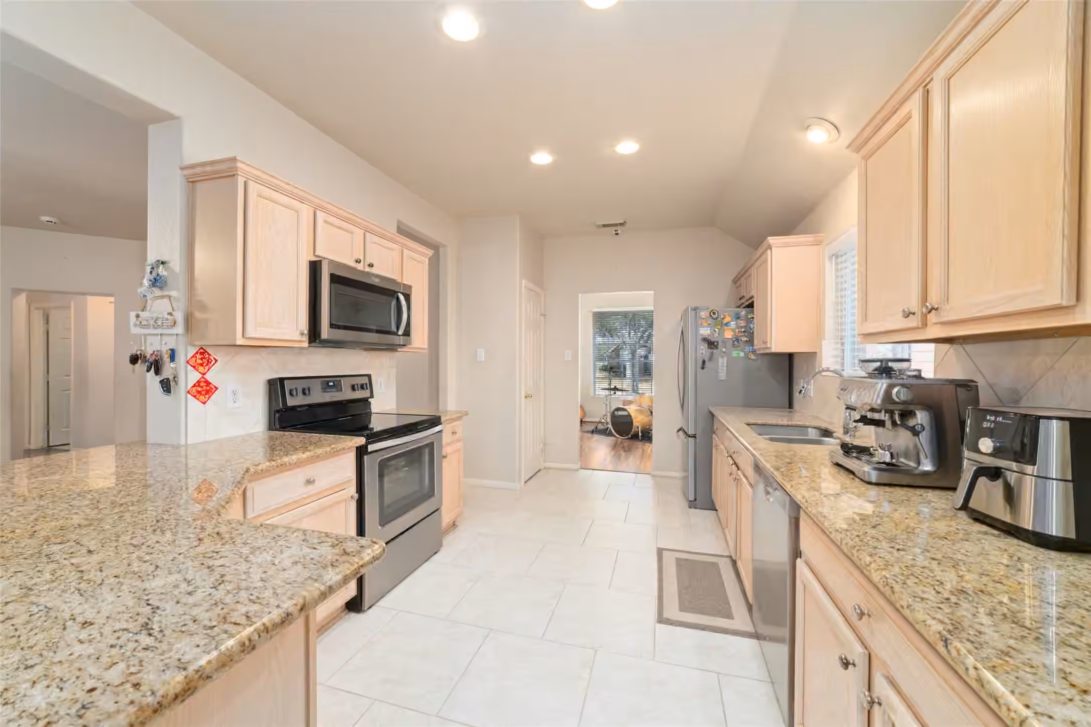 Photo 7 of 14235 Hidden Meadow Dr Drive, Sugar Land, TX