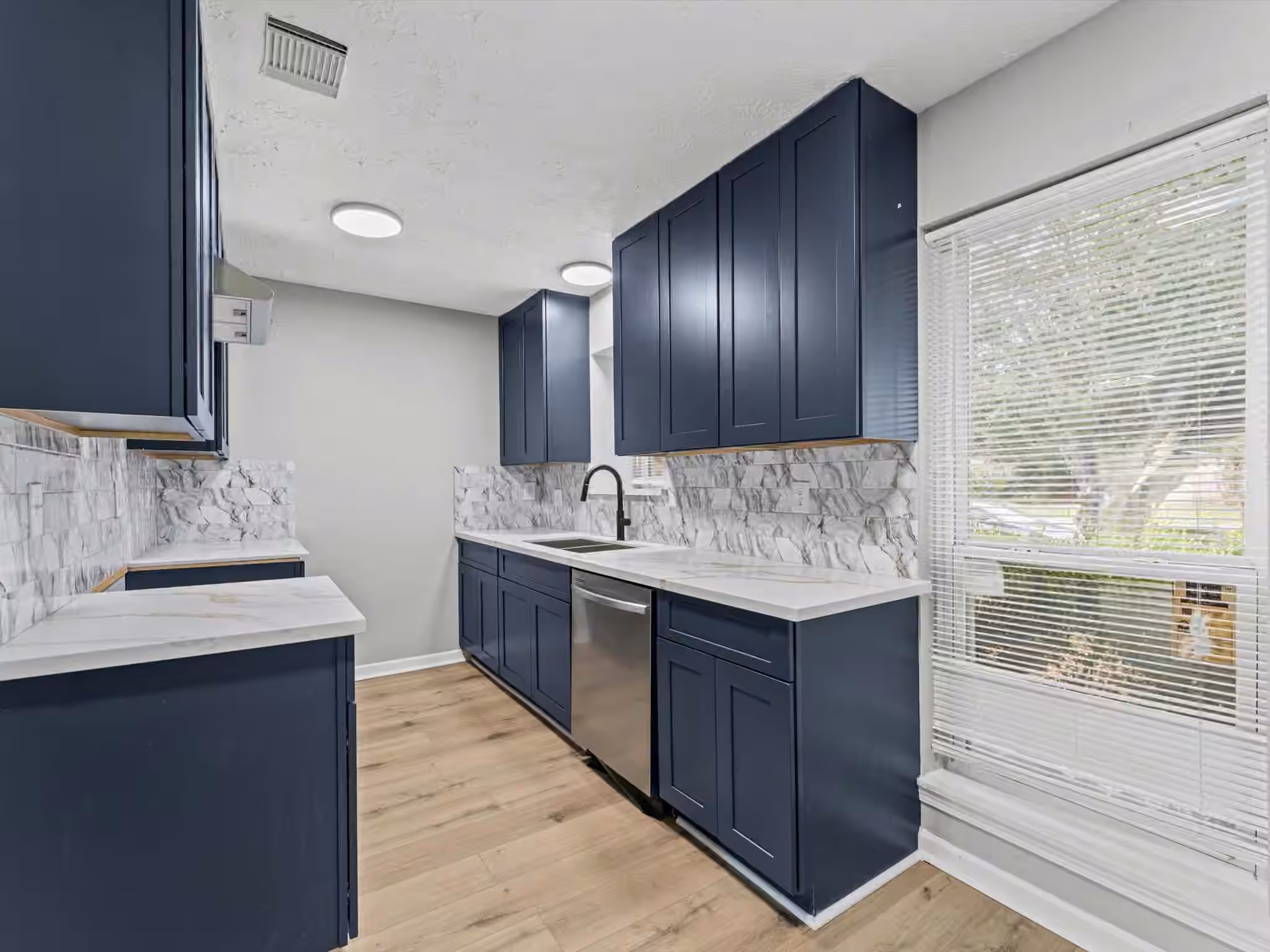 Photo 6 of 12206 Flushing Meadows Drive, Houston, TX