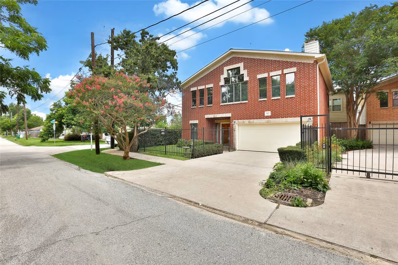Photo 2 of 5022 Darling Street, Houston, TX