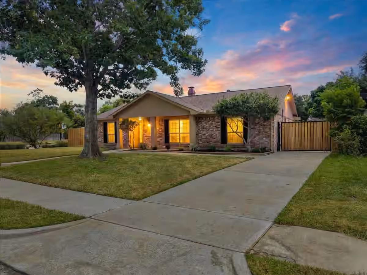 Photo of 11703 Brighton Lane, Meadows Place, TX