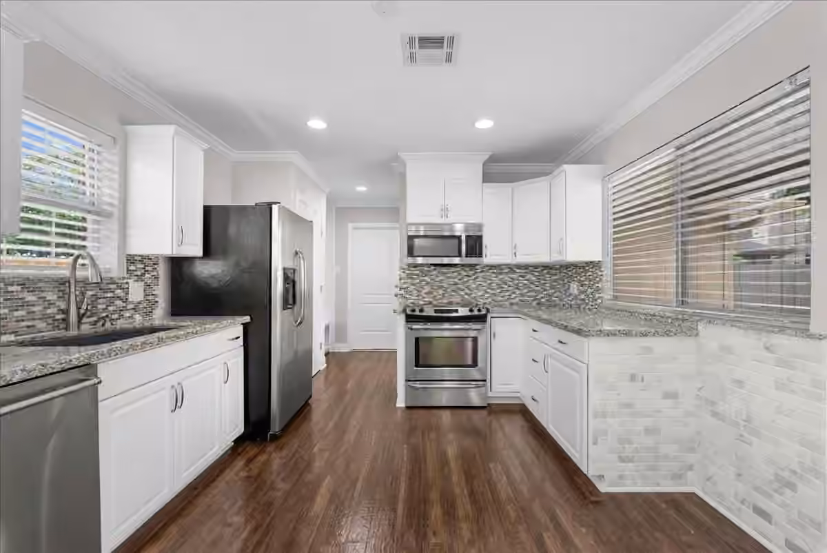 Photo 3 of 11703 Brighton Lane, Meadows Place, TX