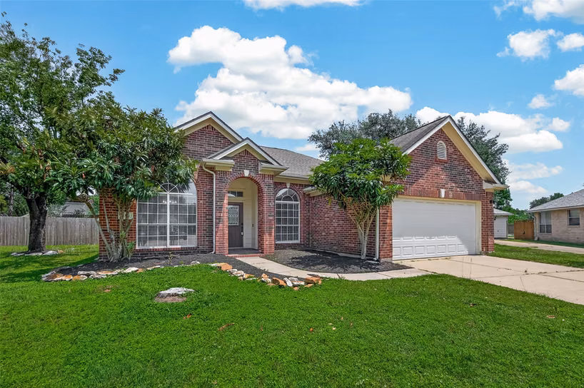 Photo 5 of 6314 Briar Cross Court, Houston, TX