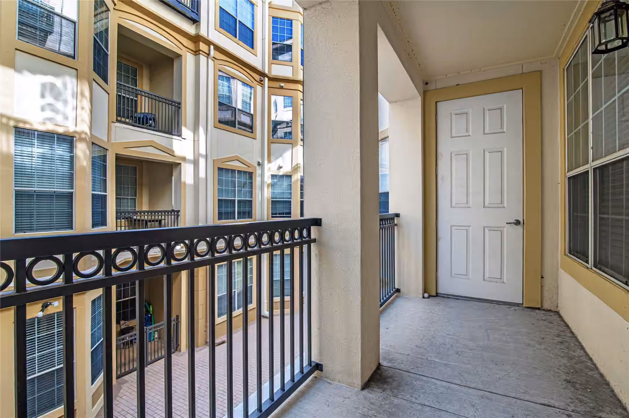 Photo 4 of 7575 Kirby Drive 3202, Houston, TX