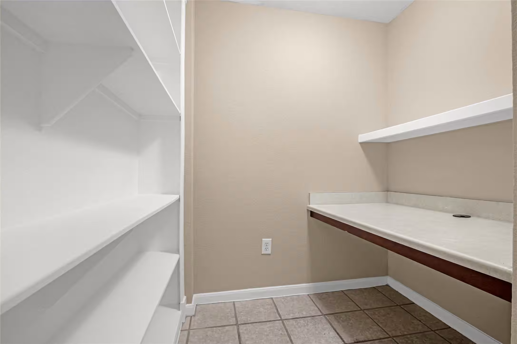 Photo 7 of 7575 Kirby Drive 3202, Houston, TX