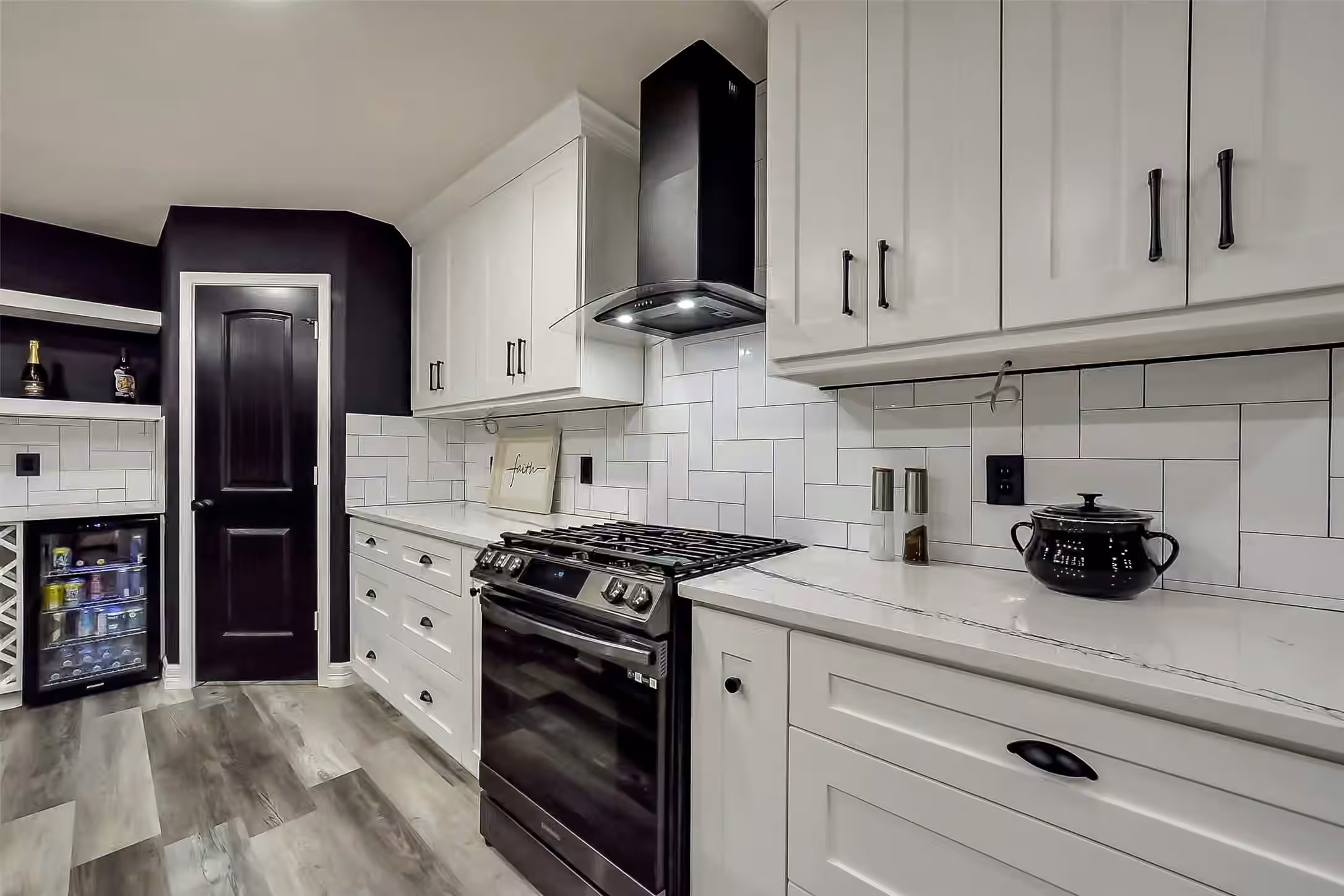 Photo 6 of 16610 Green Feather Drive, Houston, TX