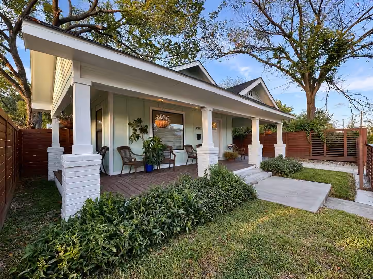 Photo 2 of 3605 Mcilhenny Street, Houston, TX