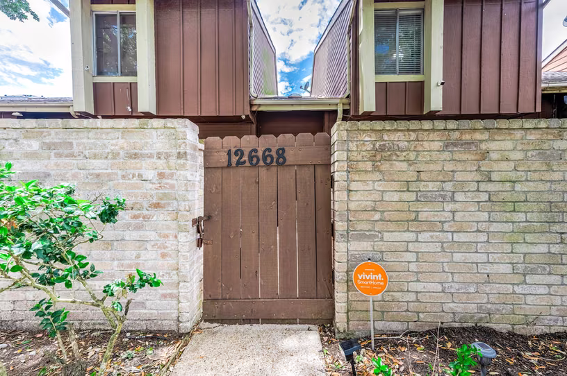 Photo 3 of 12668 Newbrook Drive 495, Houston, TX