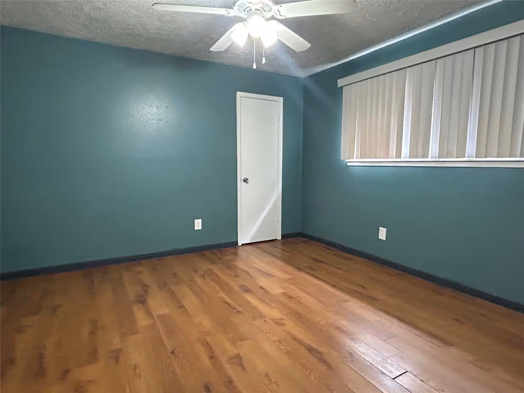 Photo 6 of 17311 Heritage Bay Drive, Webster, TX 77598