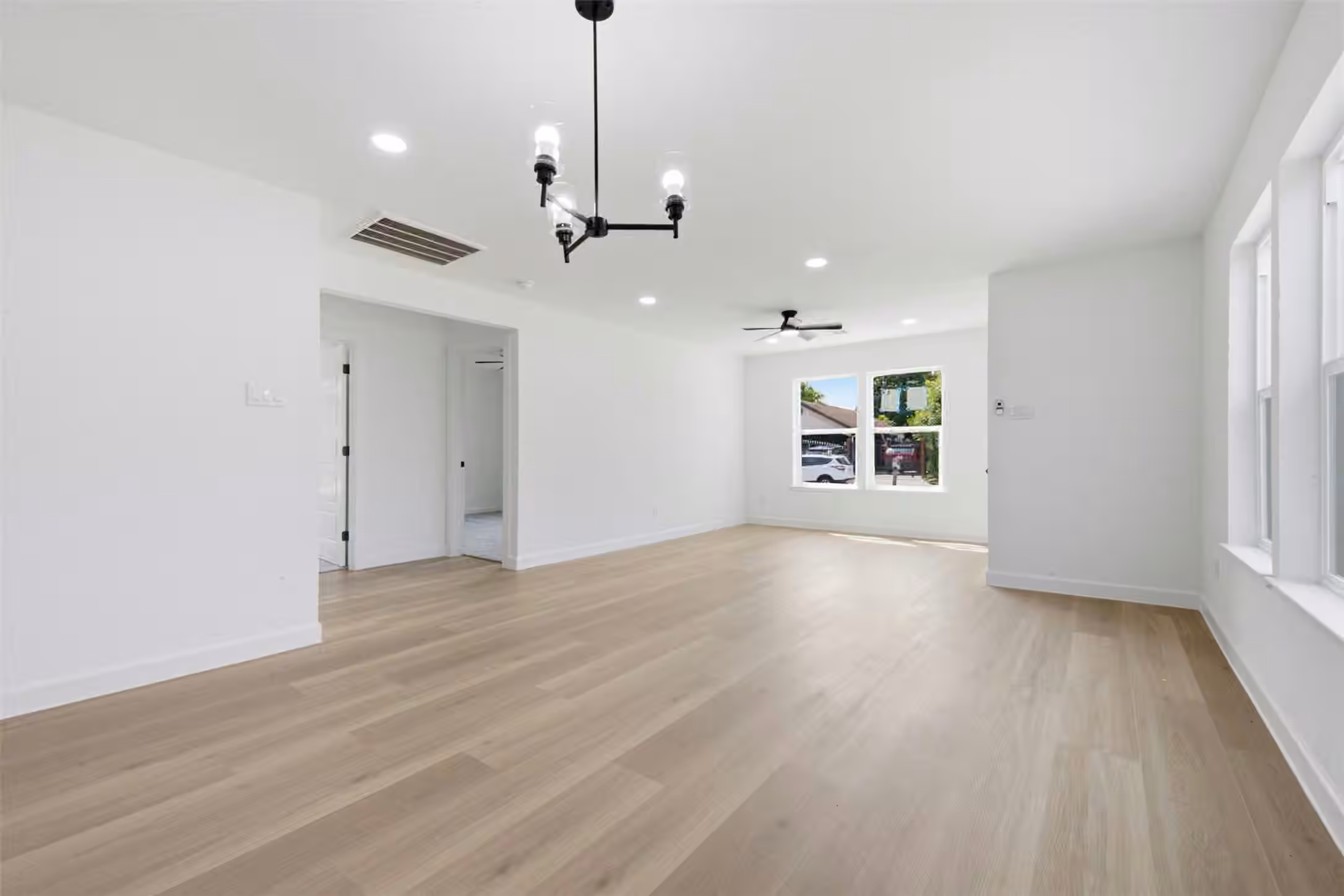 Photo 7 of 2403 Raymond Street, Pasadena, TX