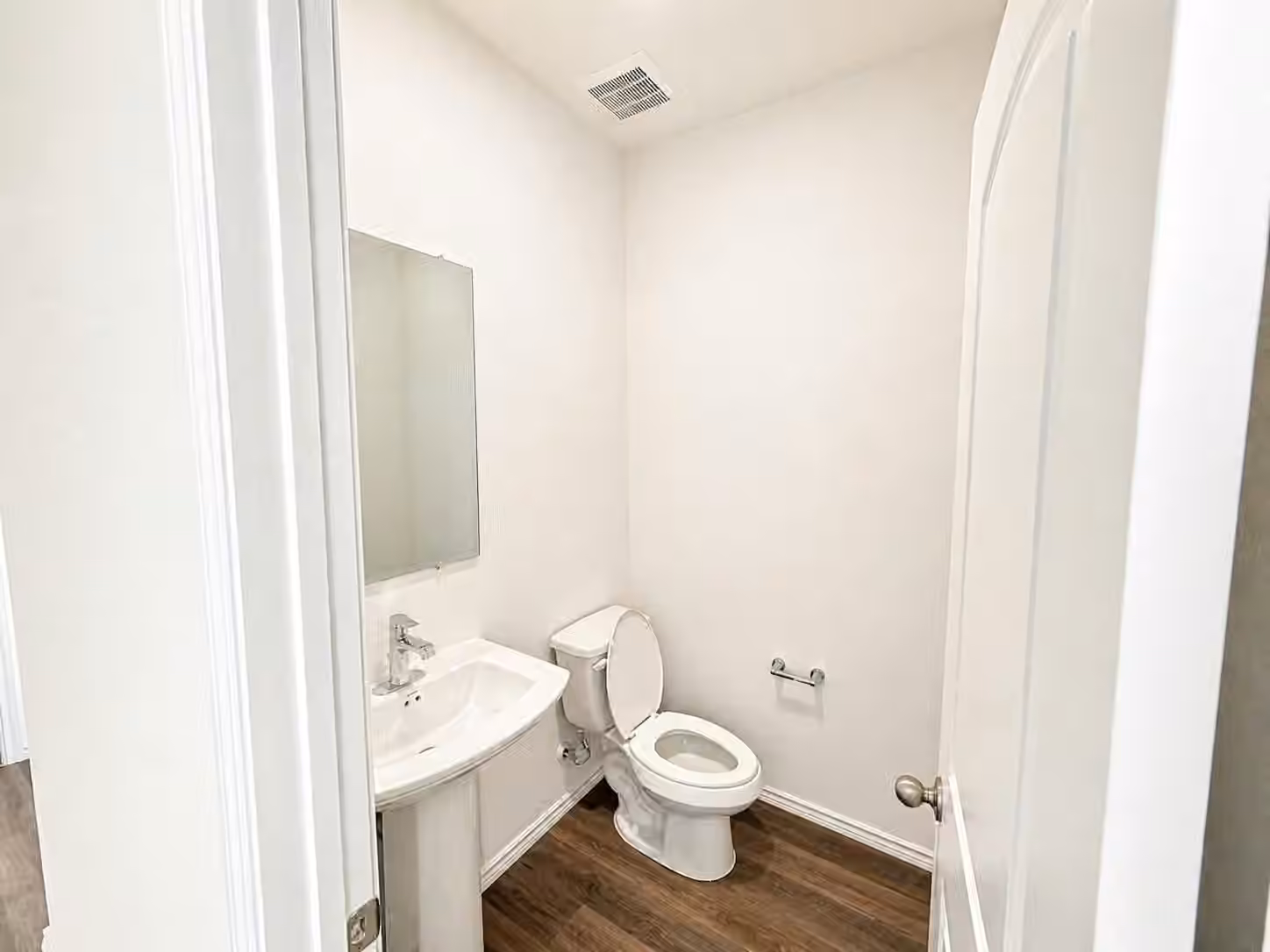Photo 5 of 5218 Mossdale Bluff Lane, Spring, TX