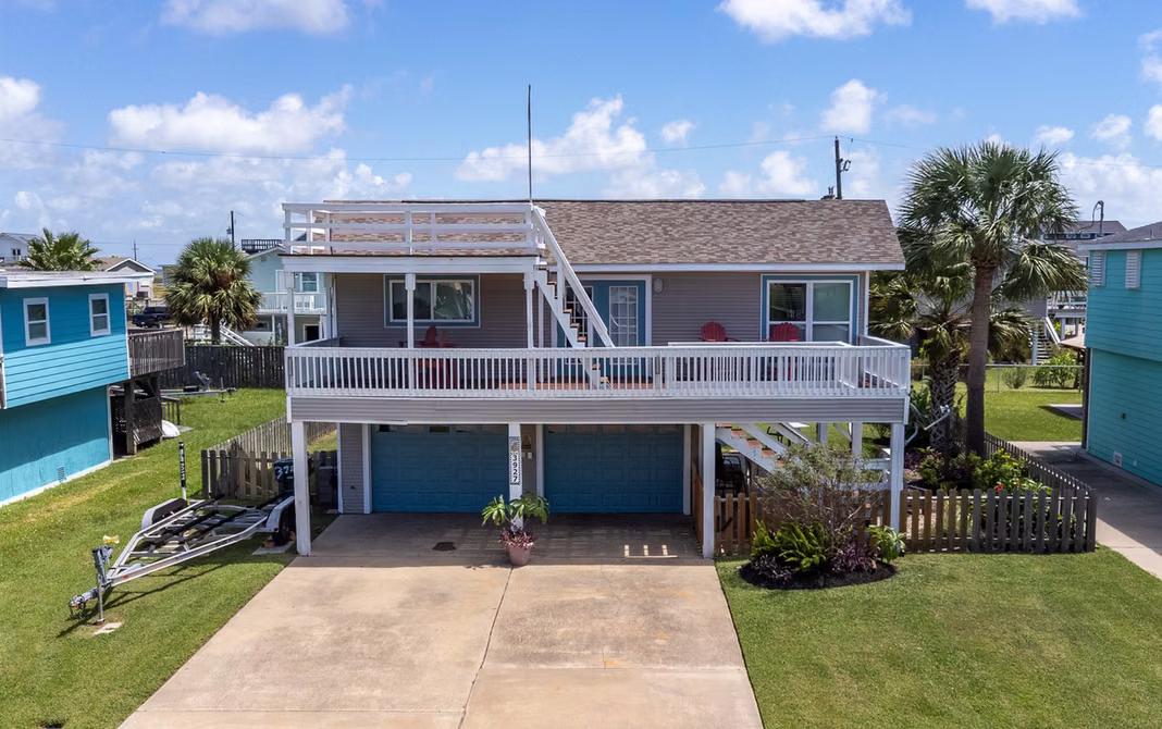 Photo of 3927 Panola Drive, Galveston, TX 77554