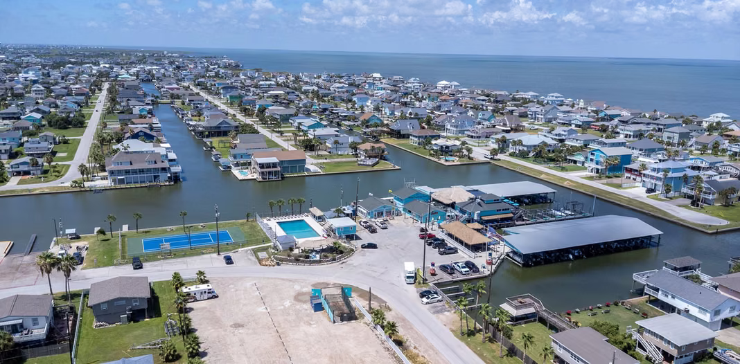 Photo 7 of 3927 Panola Drive, Galveston, TX