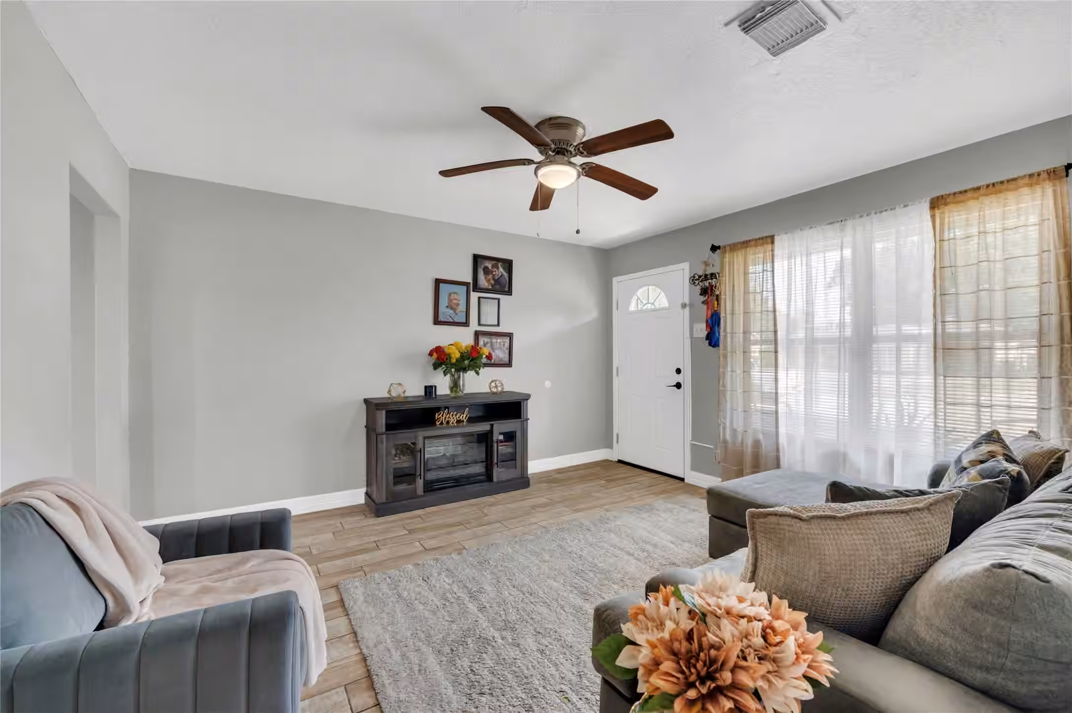 Photo 5 of 5311 Louise Street, Baytown, TX