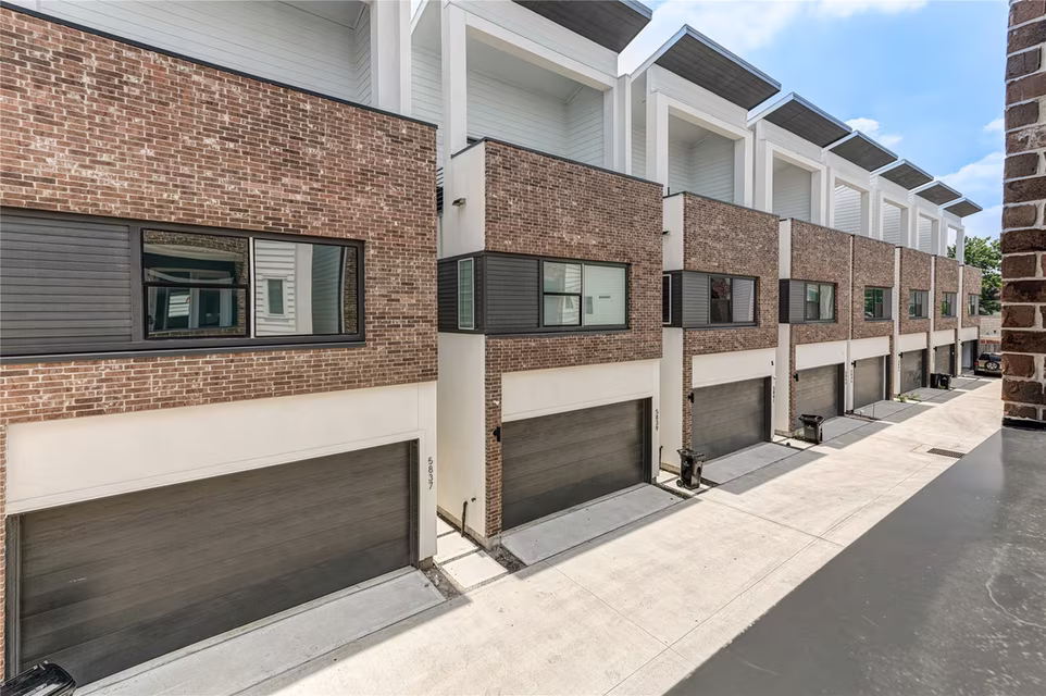 Photo of 5831 Dolores Street, Houston, TX