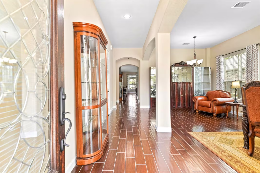 Photo 4 of 2209 Rocky Shores Lane, Pearland, TX