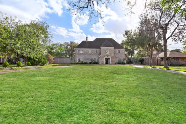Photo of 3620 S Macgregor Way, Houston, TX