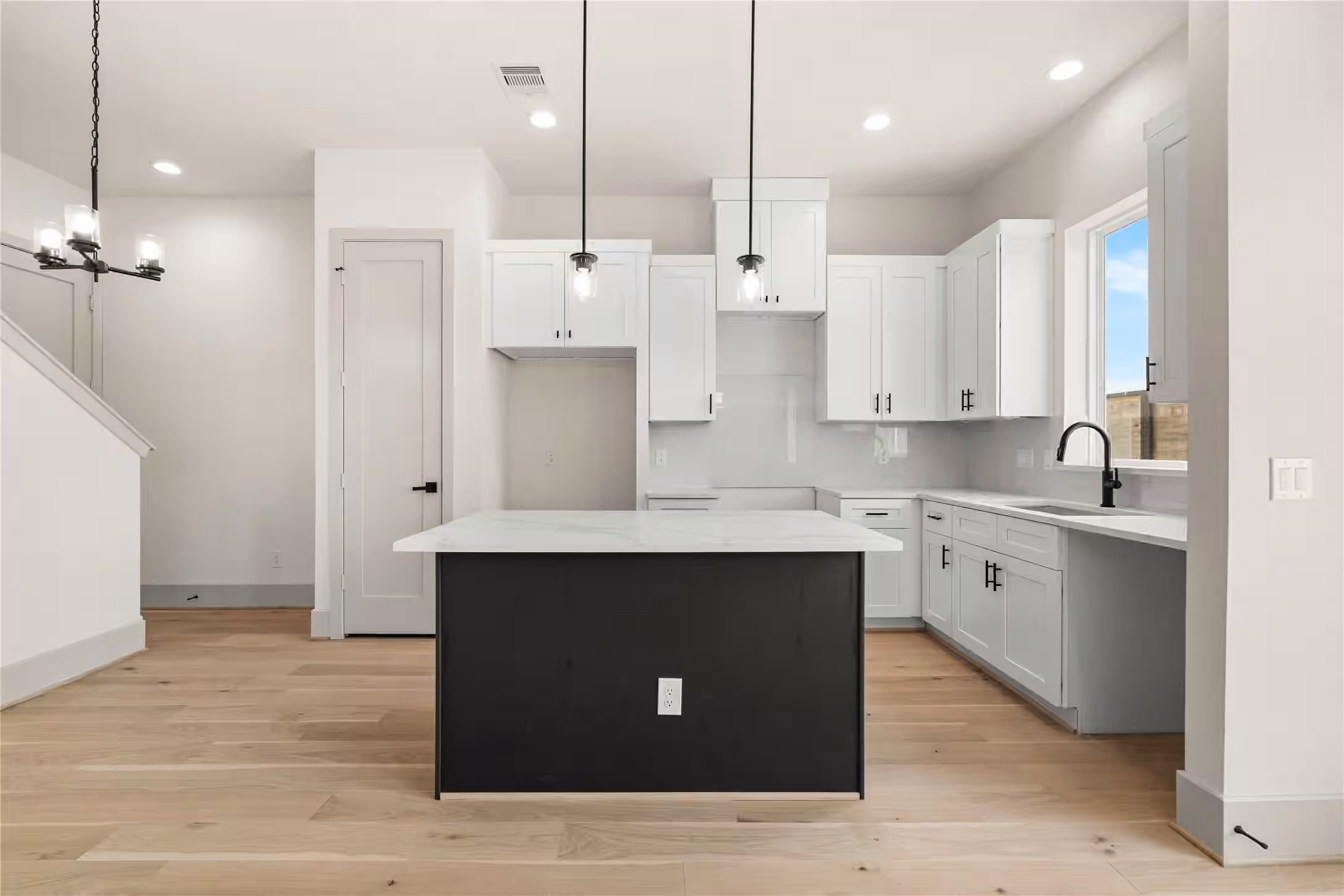 Photo 6 of 4012 Buffalo Moon Drive, Houston, TX