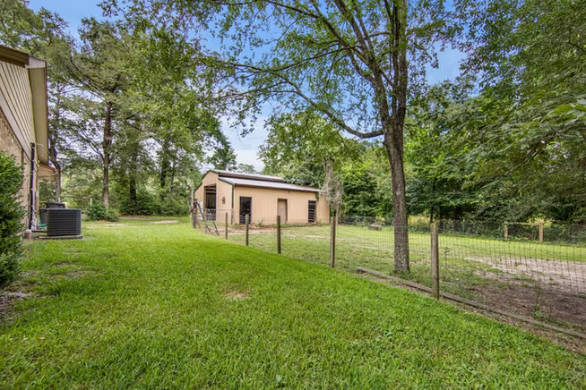 Photo 6 of 802 Sentinel Oaks, Pinehurst, TX