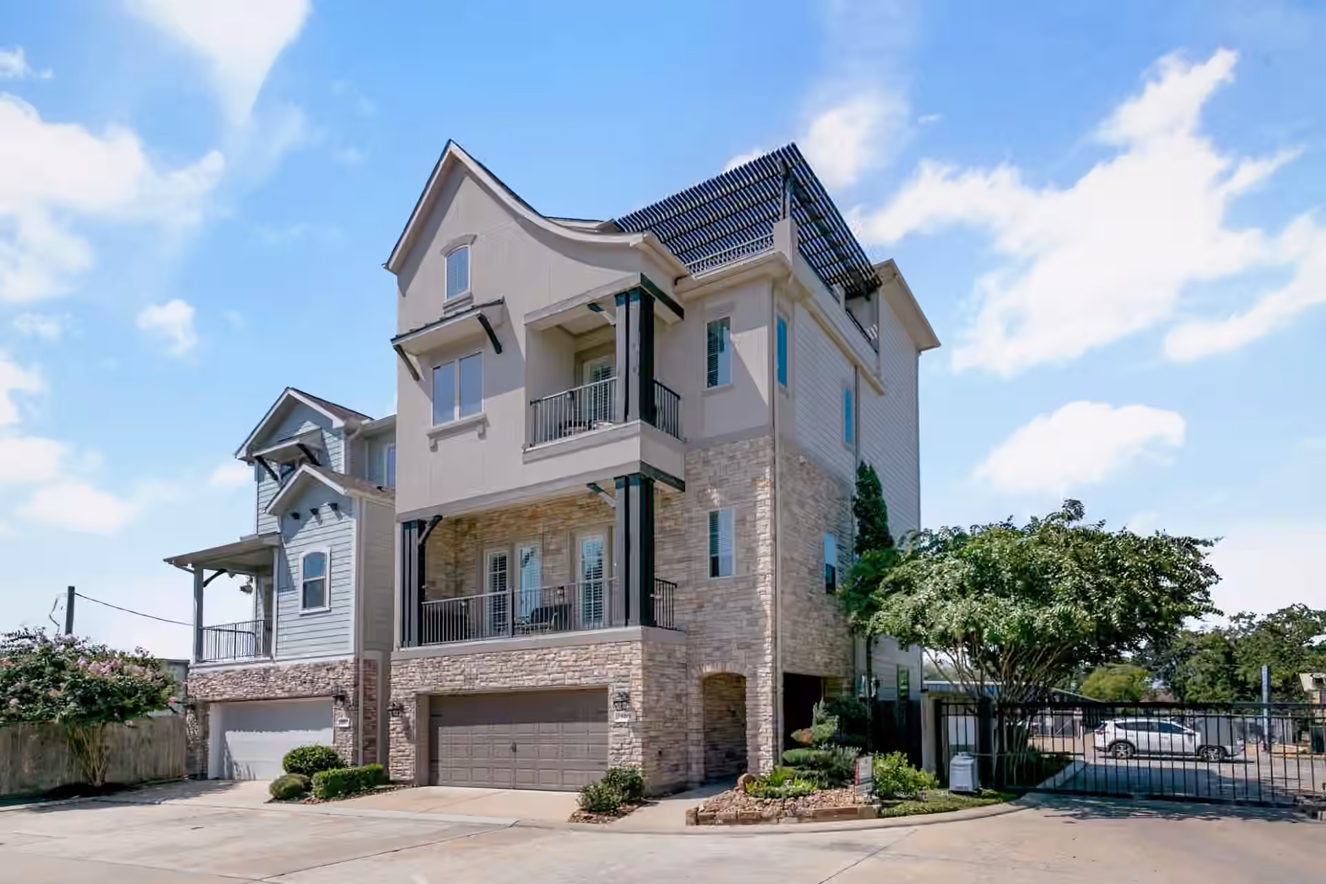 Photo of 1415 Maple Stream Drive, Houston, TX