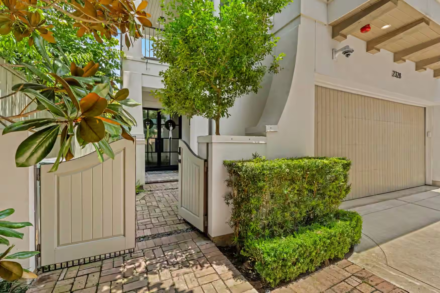 Photo of 2328 Bissonnet Street, Houston, TX 77005