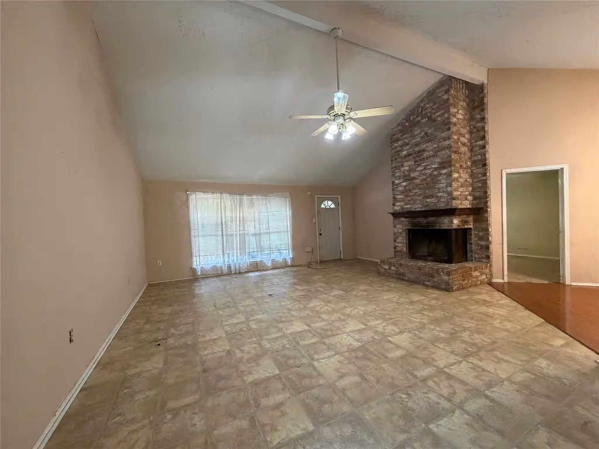 Photo 4 of 3347 Boxelder Drive, Houston, TX