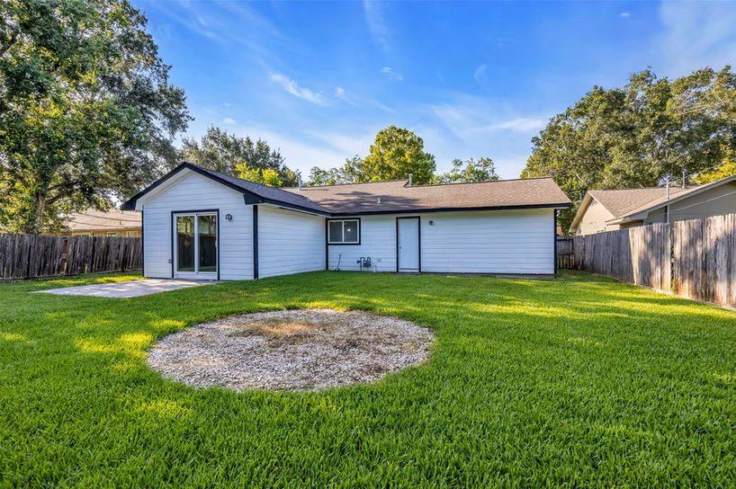 Photo 4 of 6930 Neff Street, Houston, TX