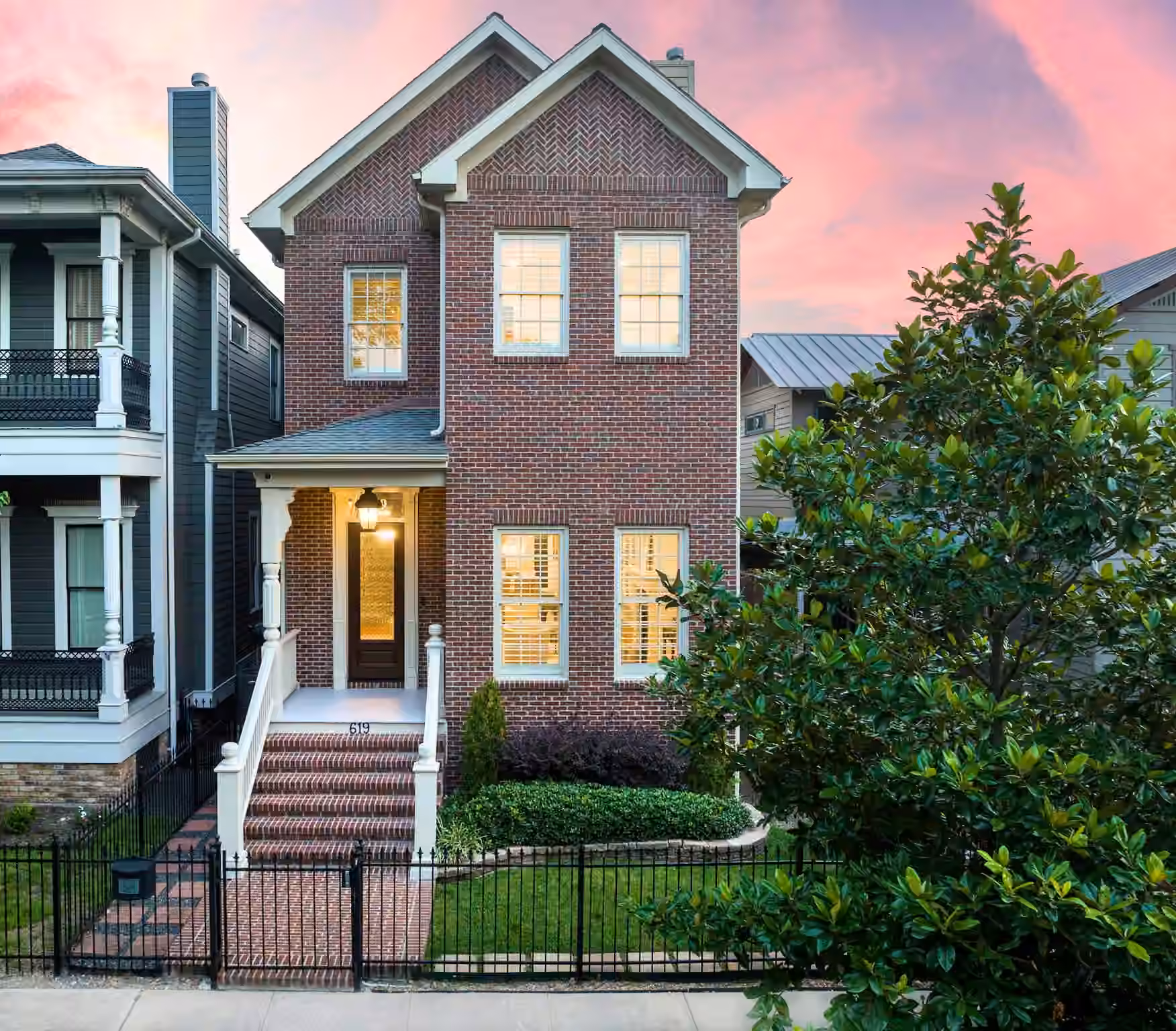Photo 6 of 619 E 8th 1/2 Street, Houston, TX