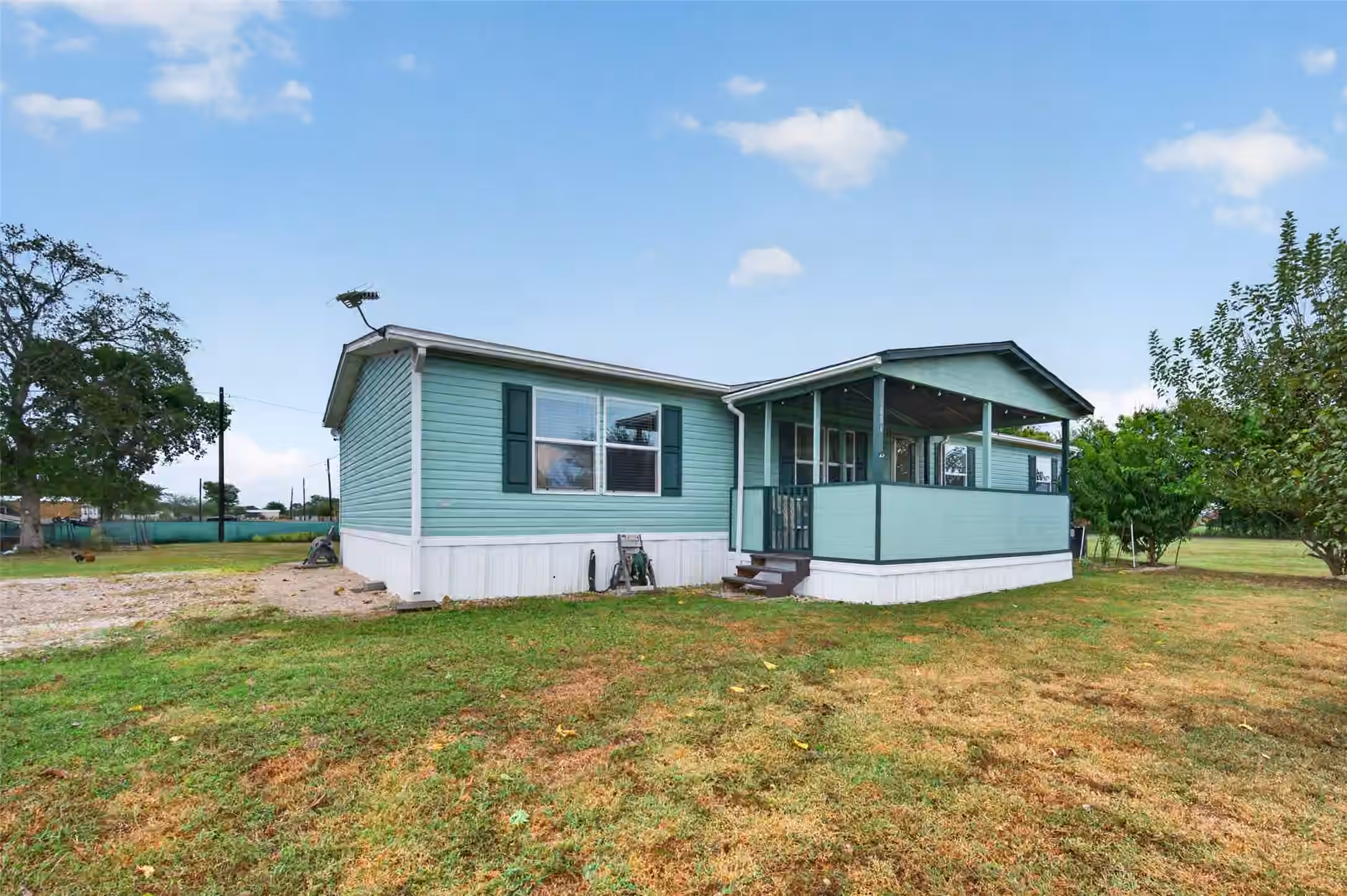 Photo 2 of 1006 Nunez Street, Kendleton, TX